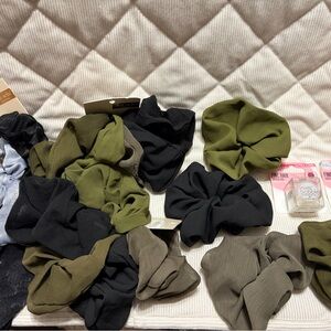 Assorted Hair Scrunchies Set (14) and 2 packs of fine hair invisibobbles free.